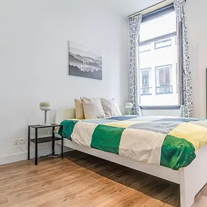 Spacious Shared 5br In The Heart Of Apartment